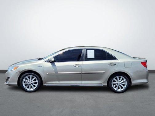 2014 Toyota Camry Hybrid LE