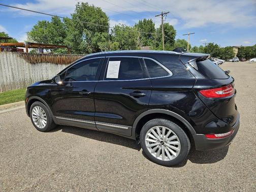 Infinite Black Metallic 2019 Lincoln MKC Standard