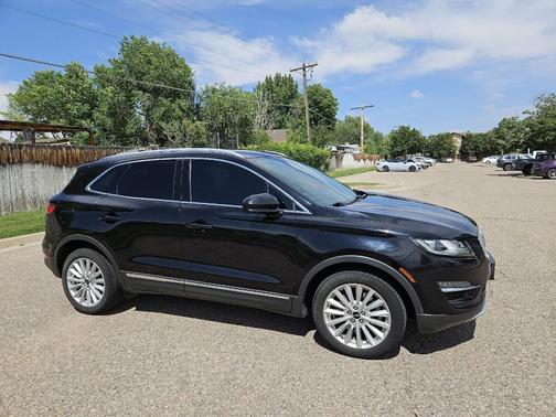 Infinite Black Metallic 2019 Lincoln MKC Standard