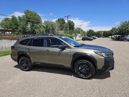 Autumn Green Metallic 2024 Subaru Outback Wilderness