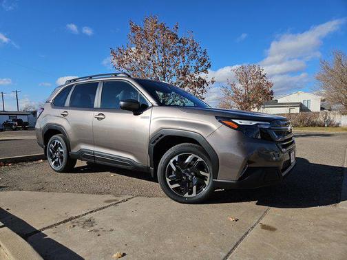 2025 Subaru Forester Hybrid Premium