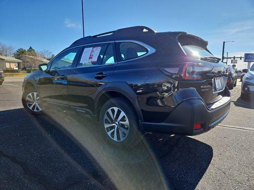 2025 Subaru Outback Base