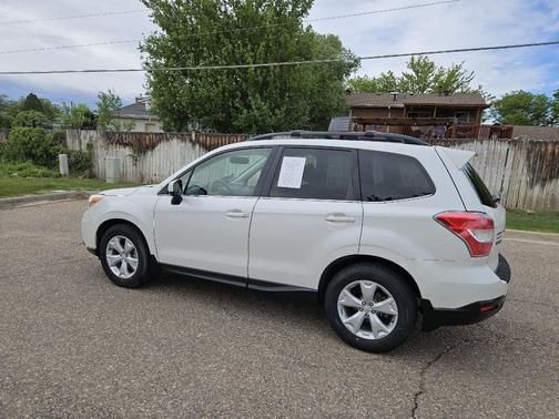 Satin White Pearl 2014 Subaru Forester 2.5i Limited