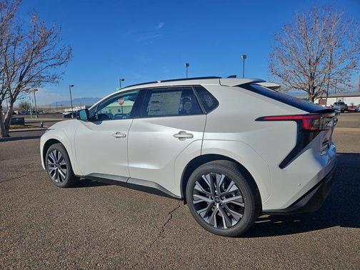 2026 Subaru Solterra Limited