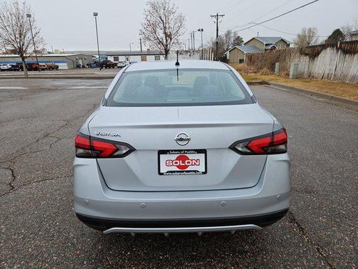 2022 Nissan Versa 1.6 S