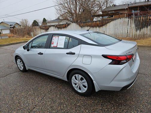2022 Nissan Versa 1.6 S