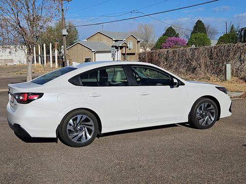 Crystal White Pearl 2025 Subaru Legacy Limited