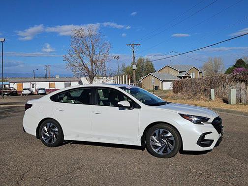 Crystal White Pearl 2025 Subaru Legacy Limited