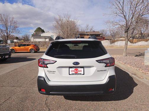 2023 Subaru Outback Premium