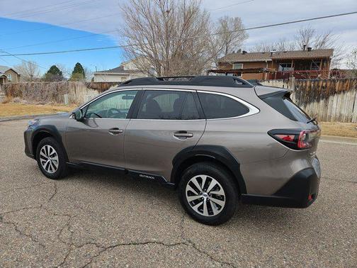 2023 Subaru Outback Premium