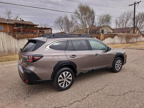 2023 Subaru Outback Premium