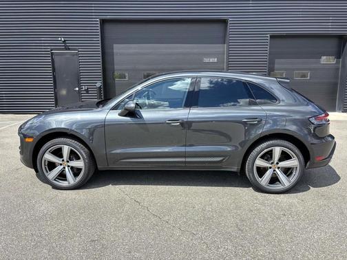 2025 Porsche Macan Macan