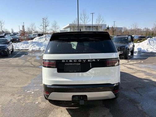 2025 Land Rover Discovery P360 Metropolitan Edition