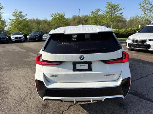 Alpine White 2023 BMW X1 xDrive28i