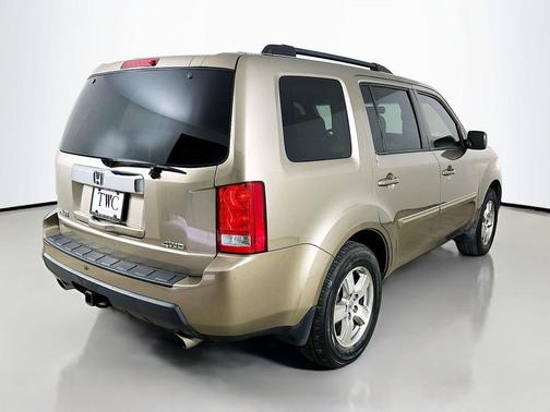 Mocha Metallic 2010 Honda Pilot EX-L