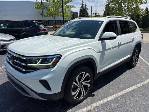 Pure White 2023 Volkswagen Atlas 3.6L SEL