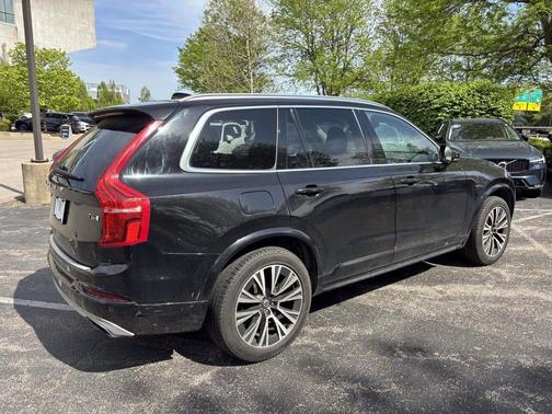 Onyx Black Metallic 2020 Volvo XC90 T6 Momentum