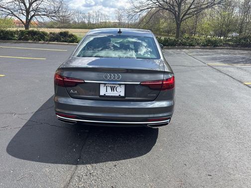 Daytona Gray Pearl Effect 2023 Audi A4 45 S line Premium