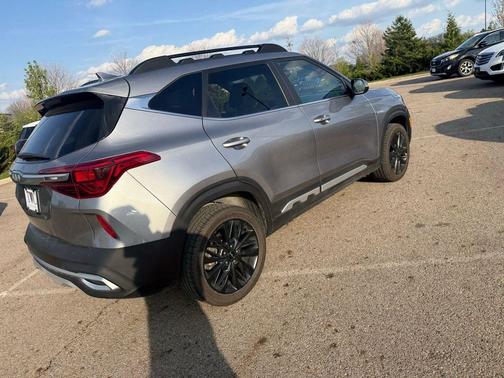 Steel Gray 2022 Kia Seltos Nightfall Edition