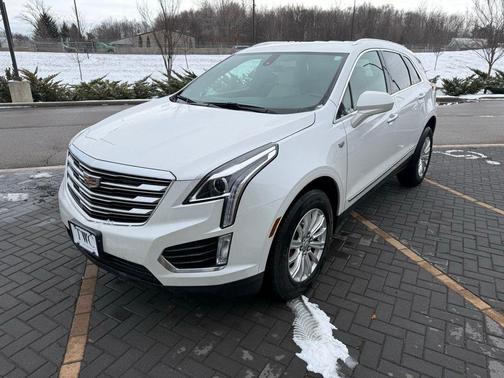 Crystal White Tricoat 2019 Cadillac XT5 Base