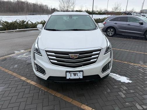 Crystal White Tricoat 2019 Cadillac XT5 Base