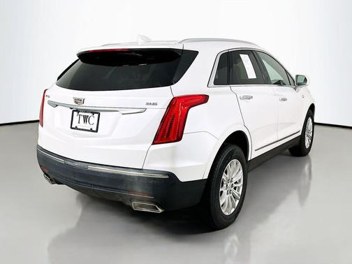 Crystal White Tricoat 2019 Cadillac XT5 Base