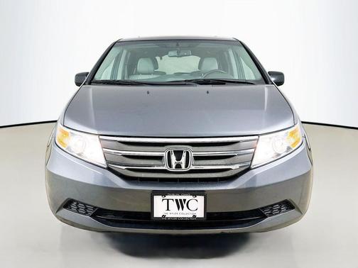 Polished Metal Metallic 2011 Honda Odyssey EX-L