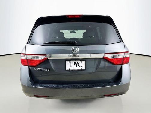 Polished Metal Metallic 2011 Honda Odyssey EX-L