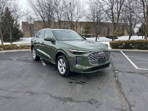 2025 Audi Q5 Premium TFSI quattro S tronic