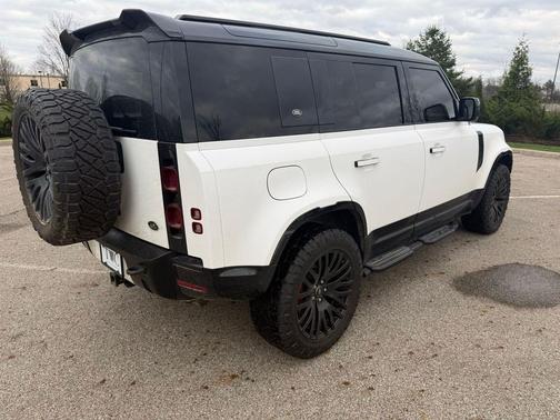 White 2022 Land Rover Defender 110 X-Dynamic HSE