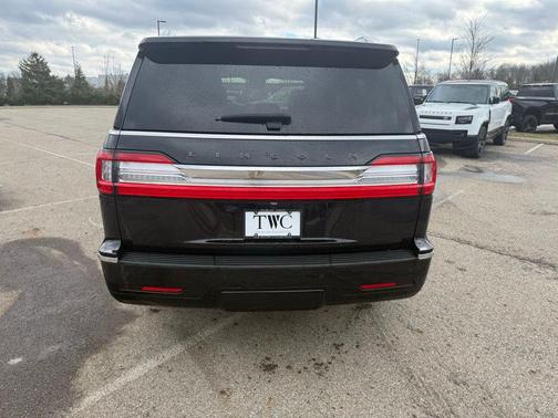 2019 Lincoln Navigator L Black Label