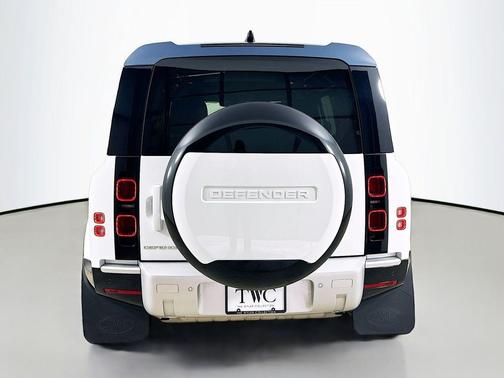 Fuji White 2025 Land Rover Defender 110 P300