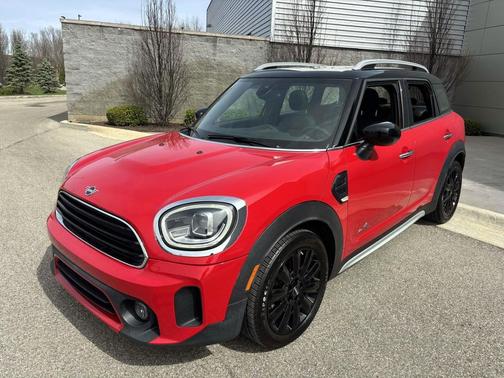Chili Red 2021 MINI Countryman Oxford Edition