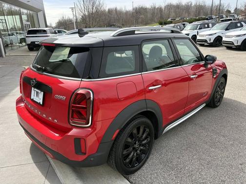 Chili Red 2021 MINI Countryman Oxford Edition