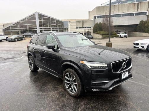 2018 Volvo XC90 T5 Momentum