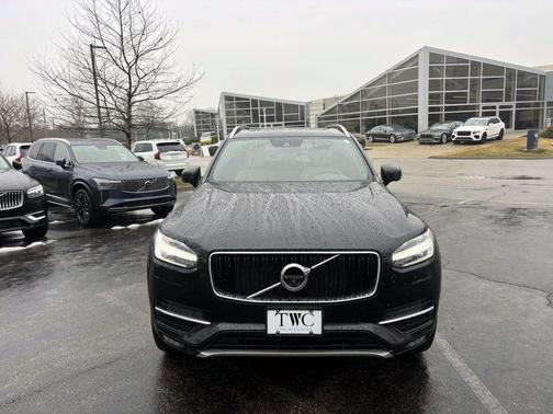 2018 Volvo XC90 T5 Momentum