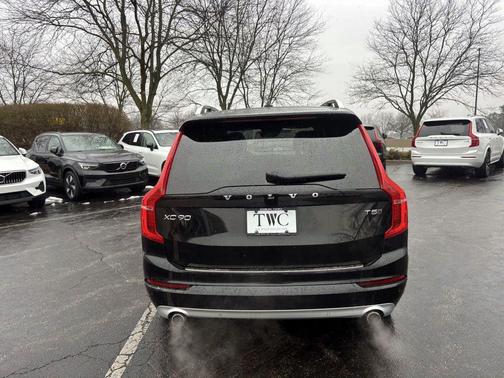 2018 Volvo XC90 T5 Momentum