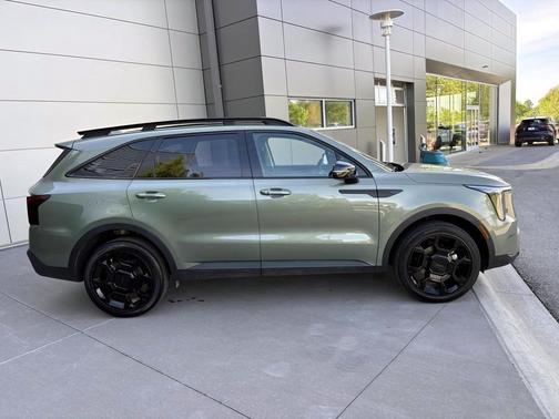 Jungle Green 2025 Kia Sorento EX
