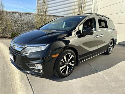 Pearl Black 2019 Honda Odyssey Elite