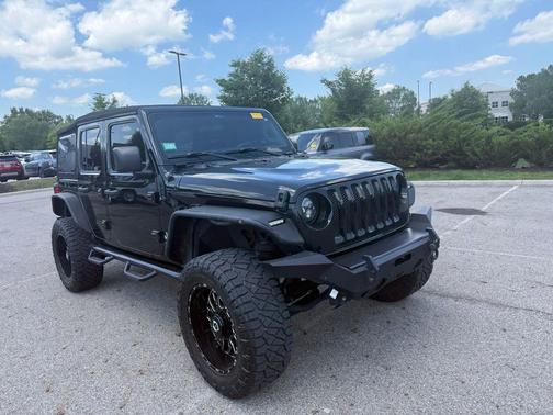 Black Clearcoat 2018 Jeep Wrangler Unlimited Sport