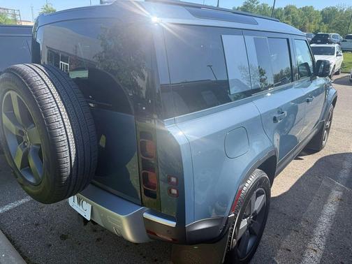 Tasman Blue Metallic 2025 Land Rover Defender 110 P300