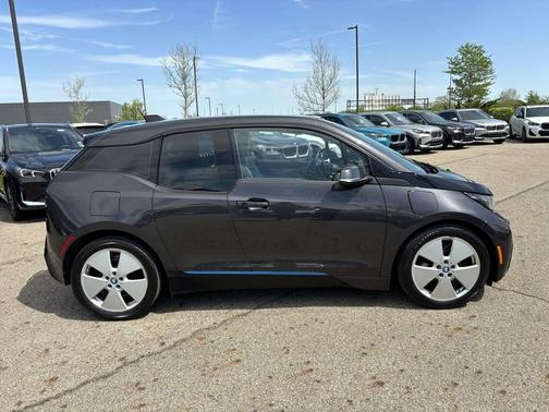Laurel Gray Metallic w/BMW i Frozen Blue Accent 2014 BMW i3 Base w/Range Extender