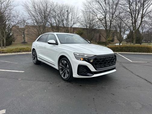 Glacier White Metallic 2026 Audi Q8 55 Premium Plus