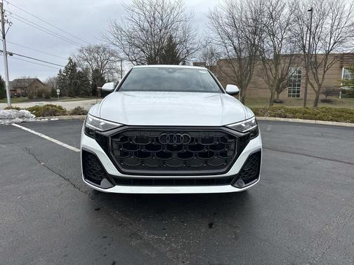 Glacier White Metallic 2026 Audi Q8 55 Premium Plus