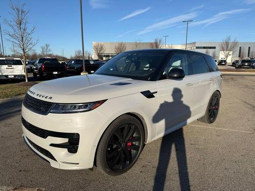 2025 Land Rover Range Rover Sport SE