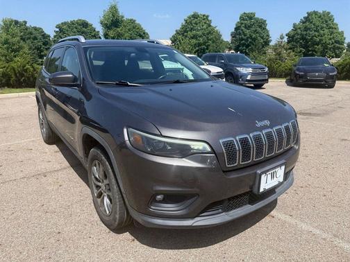 Granite Crystal Metallic Clearcoat 2019 Jeep Cherokee Latitude Plus