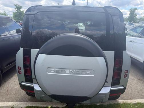 Indus Silver Metallic 2020 Land Rover Defender 110 SE
