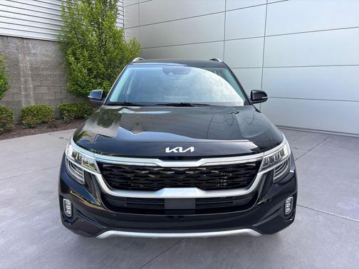 Cherry Black 2023 Kia Seltos SX Turbo