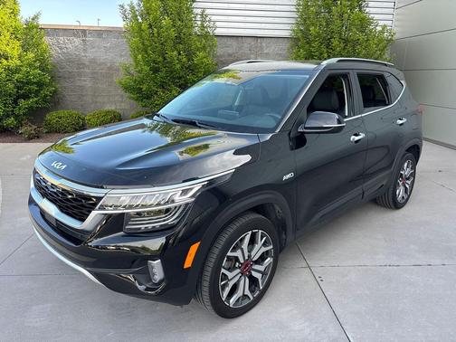 Cherry Black 2023 Kia Seltos SX Turbo