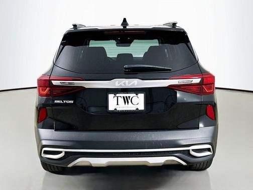 Cherry Black 2023 Kia Seltos SX Turbo